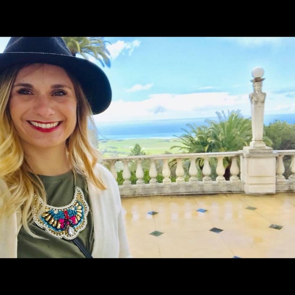 Meet your Posher, Britneigh - Picture 1 of 1